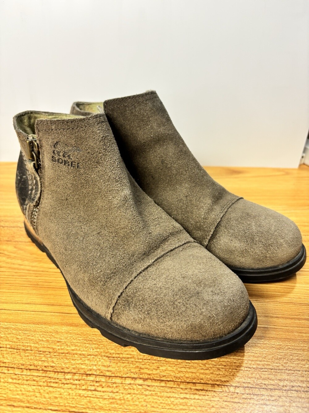 Sorel Womens Major Low Suede Side Zip Flat Ankle Boots Booties Sz 6.5 Tan